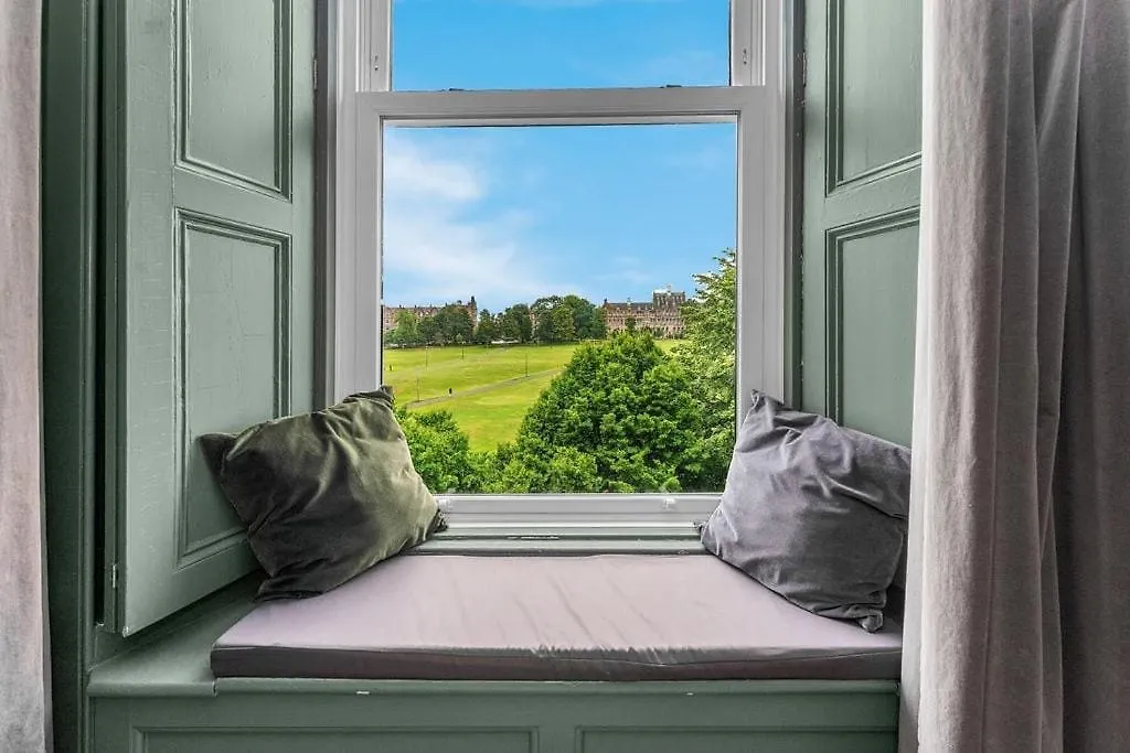 Bright And Spacious Flat Overlooking The Meadows Εδιμβούργο Διαμέρισμα